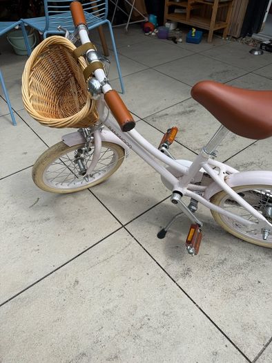 Girls bike