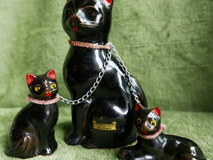 Vintage 1960s Irish Kilkenny Black Mother and Kittens made in Japan