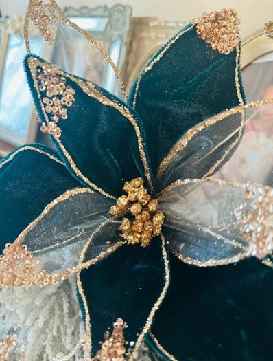 New Christmas Elegant Emerald Flowes with clip Decorations