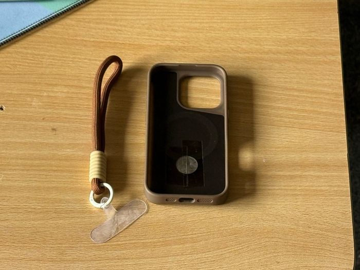 iPhone 16 Pro case brown Magsafe kickstand
