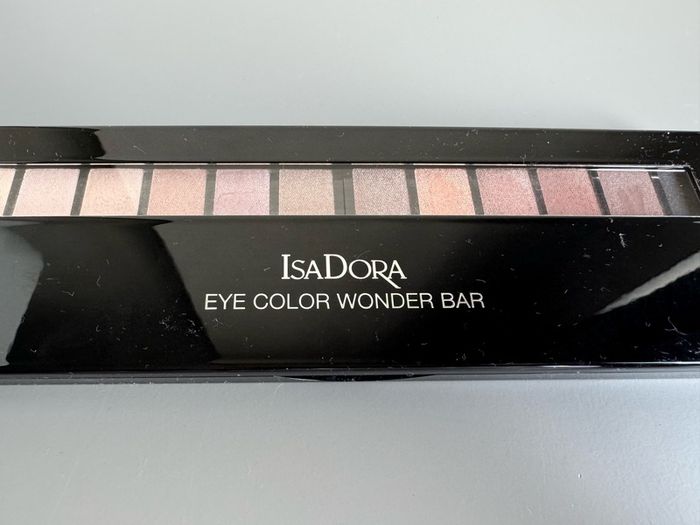 Isadora eye colour wonder bar eye make up palette