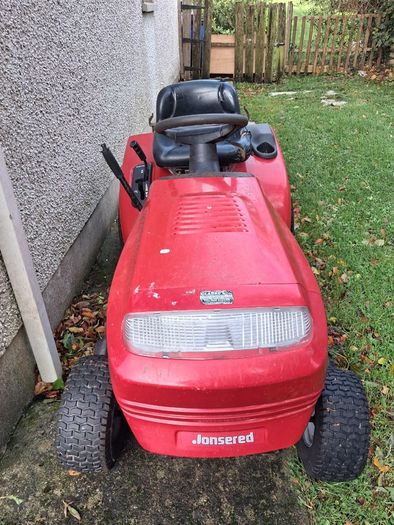 Jonsered ride-on lawn mower