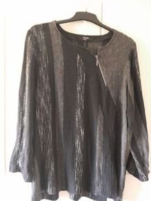 Q'neel  Black and Grey Linen Top