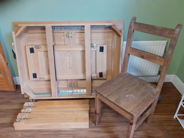 Table & 4 Chairs