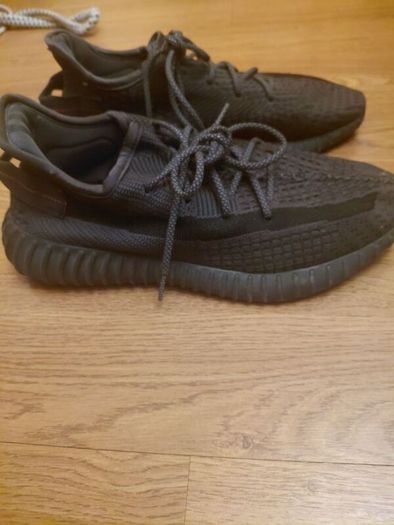 Adidas  Yeezy