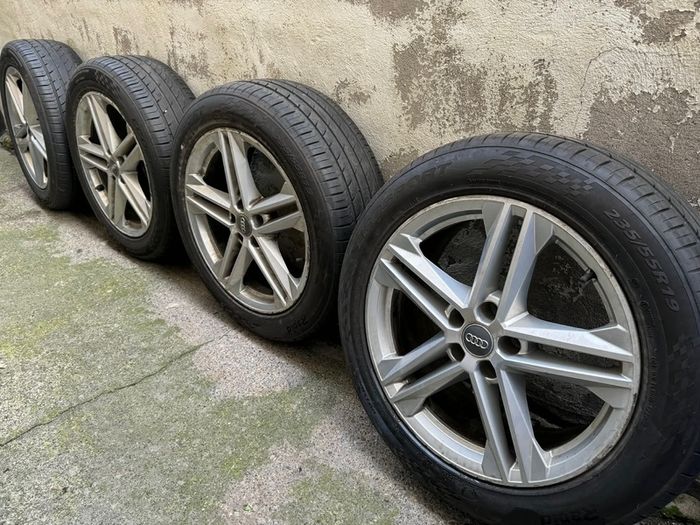 Audi Q5 2018 Alloys with good tyres