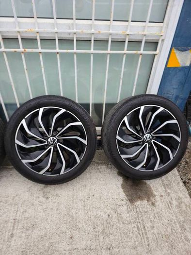 17" Genuine VW Ventura Alloys Good Tyres