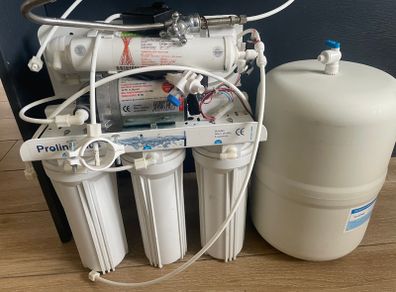 Reverse osmosis water filter