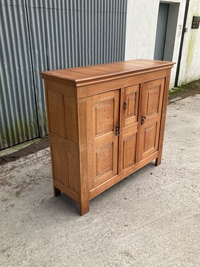 Early 20th Century Arts and Crafts Oak Cabinet - Warehouse and Showroom Open Saturday 18th April 12 til 4pm Eircode R95T227