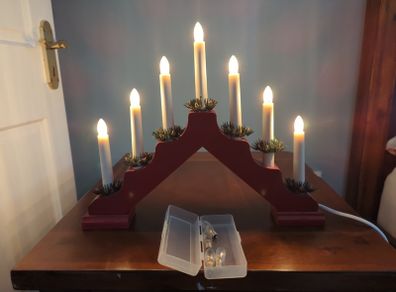 Christmas light with spare bulbs