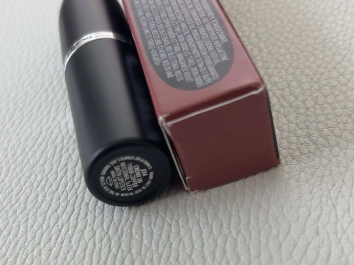 MAC Macximal sleek satin lipstick 3.5g shade Creme in your coffee