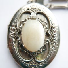 Vintage Silver Tone Oval Locket with Faux Pearl Cabochon length 28"