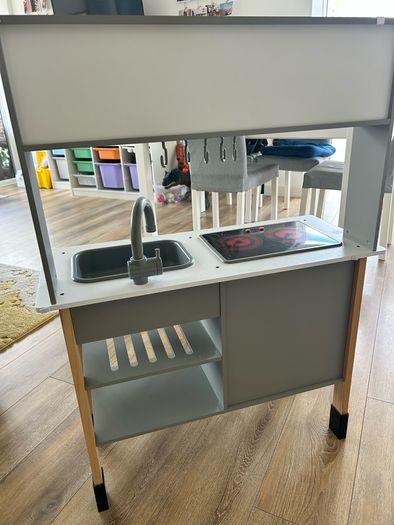 Play Kitchen