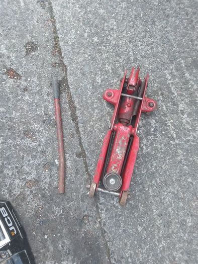 car jack
