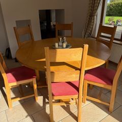 Round Dining Table and Chairs