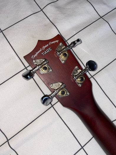 Ukelele Tiare Tanglewood with case like new
