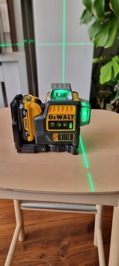 Laser level