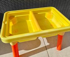 Sand and Water Table
