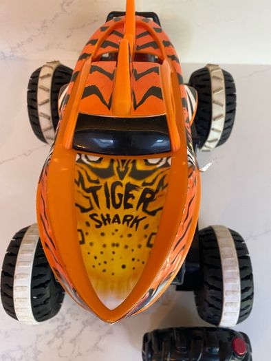 Hot wheel monster tiger shark RC
