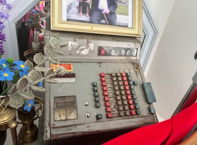 vintage cash register