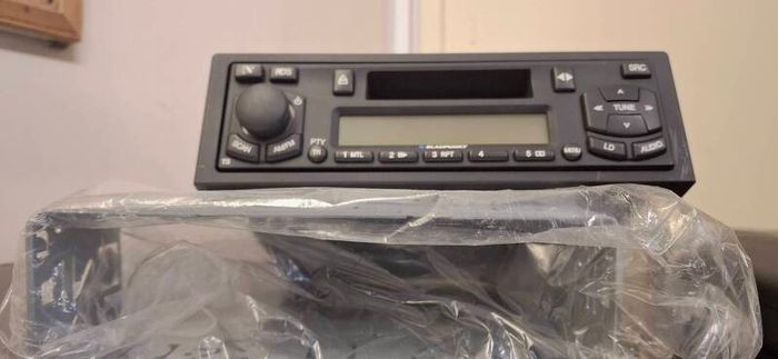 Car radio, as new