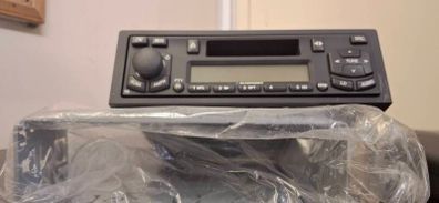 Car radio, as new
