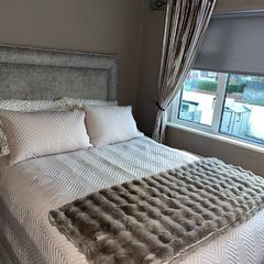Bed 5ft Ottoman