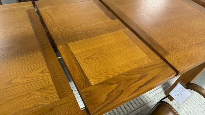 Farmhouse Oak Dining Table Extendable Ex Display Excellent