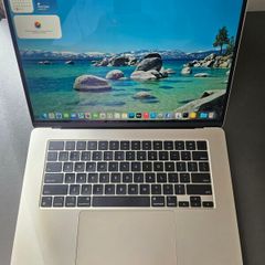 Macbook Air 15 inch M3 16GB RAM 256GB Starlight