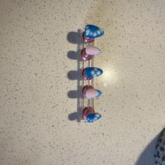 press on nails