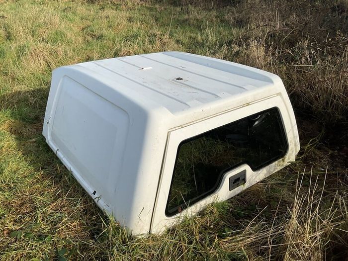 14 Toyota hilux canopy top