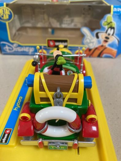 Disney Goofy scale 1/24 Burago