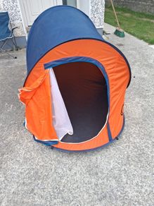 Pop up tent