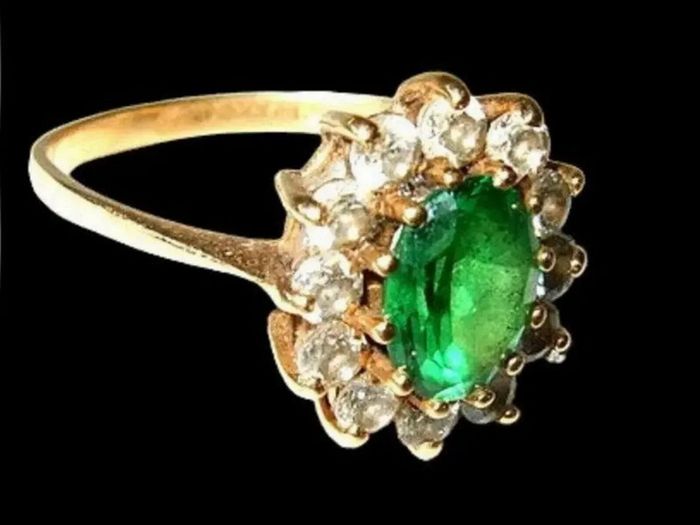 Vintage Hallmarked 14ct Gold Cluster
