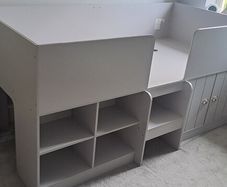 Child's cabin bed