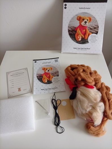 Needle Felting kit "bear"