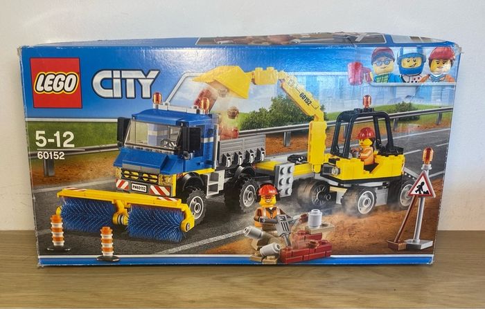 LEGO City - Sweeper & Excavator
