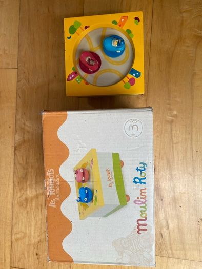 Vintage windup musical box by Moulin Roty