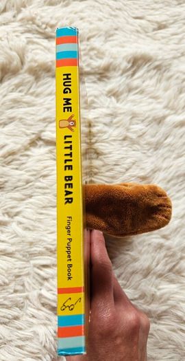 Huge Me Little Bear Finger Puppet Book