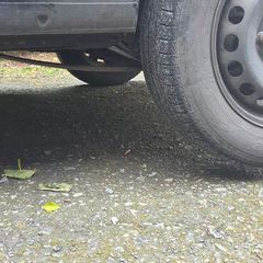 Battery car jack