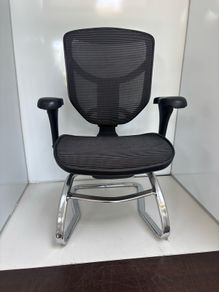 Black office chair