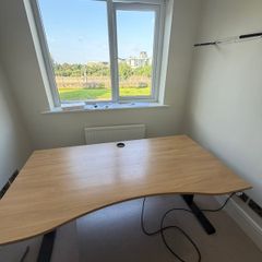 Sit stand desk