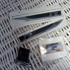 VW  Black Type R edition badges