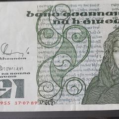 Irish pound note Queen Meadb