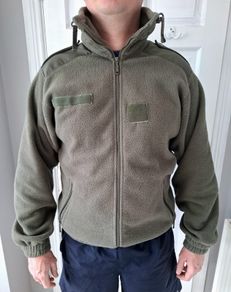 Army khaki green  Fleece. French Army Surplus. Size L