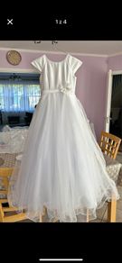 dress communion