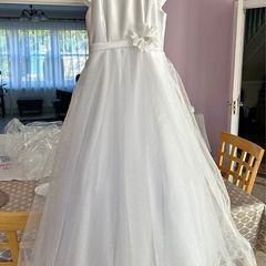 dress communion