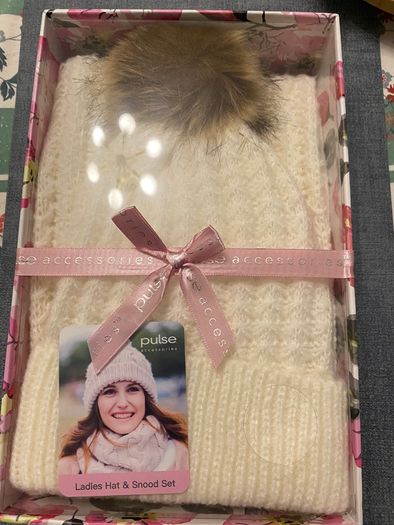 Pulse Accessories Ladies Hat and Snood Set - Cream