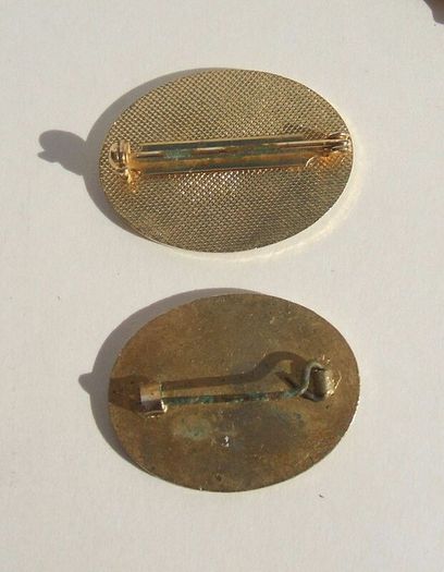 FESTIVAL OF 1000 BIKES (VMCC Vintage Motor Cycle Club) - two enamelled souvenir badges from the 1997 & 1998 festival rallies