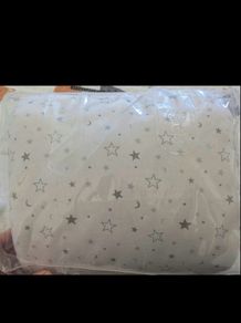 breastfeeding pillow lansinoh